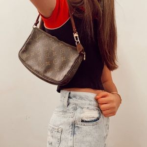 red and black brandy Melville shirt